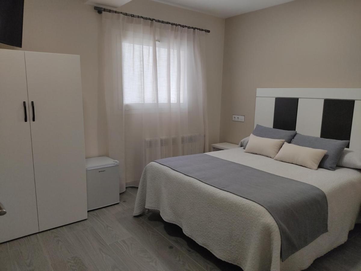 Hotel Querol 瓦德诺比斯 外观 照片