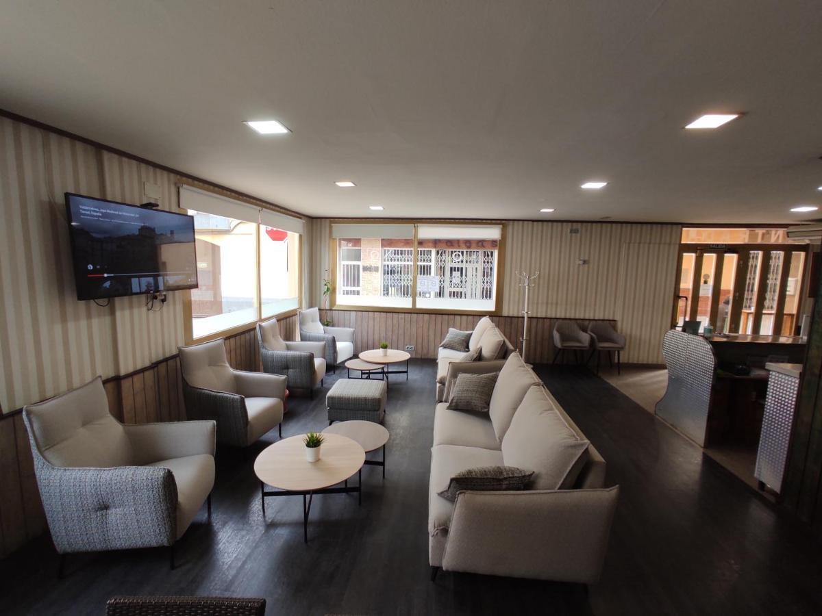 Hotel Querol 瓦德诺比斯 外观 照片