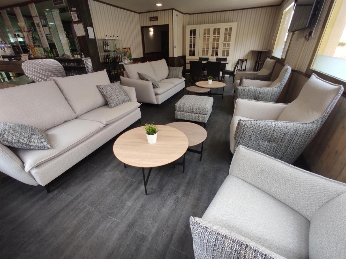 Hotel Querol 瓦德诺比斯 外观 照片