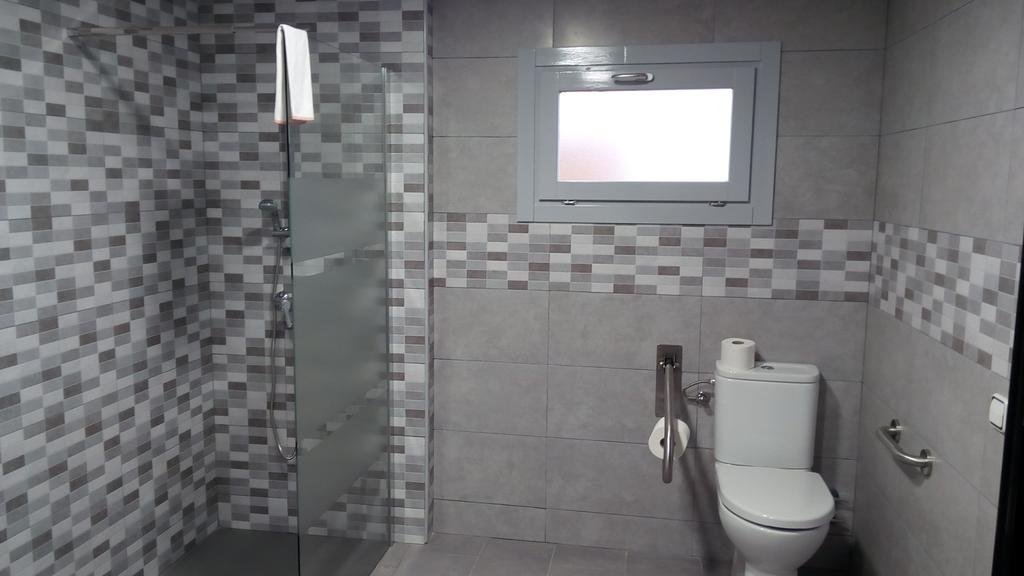 Hotel Querol 瓦德诺比斯 外观 照片
